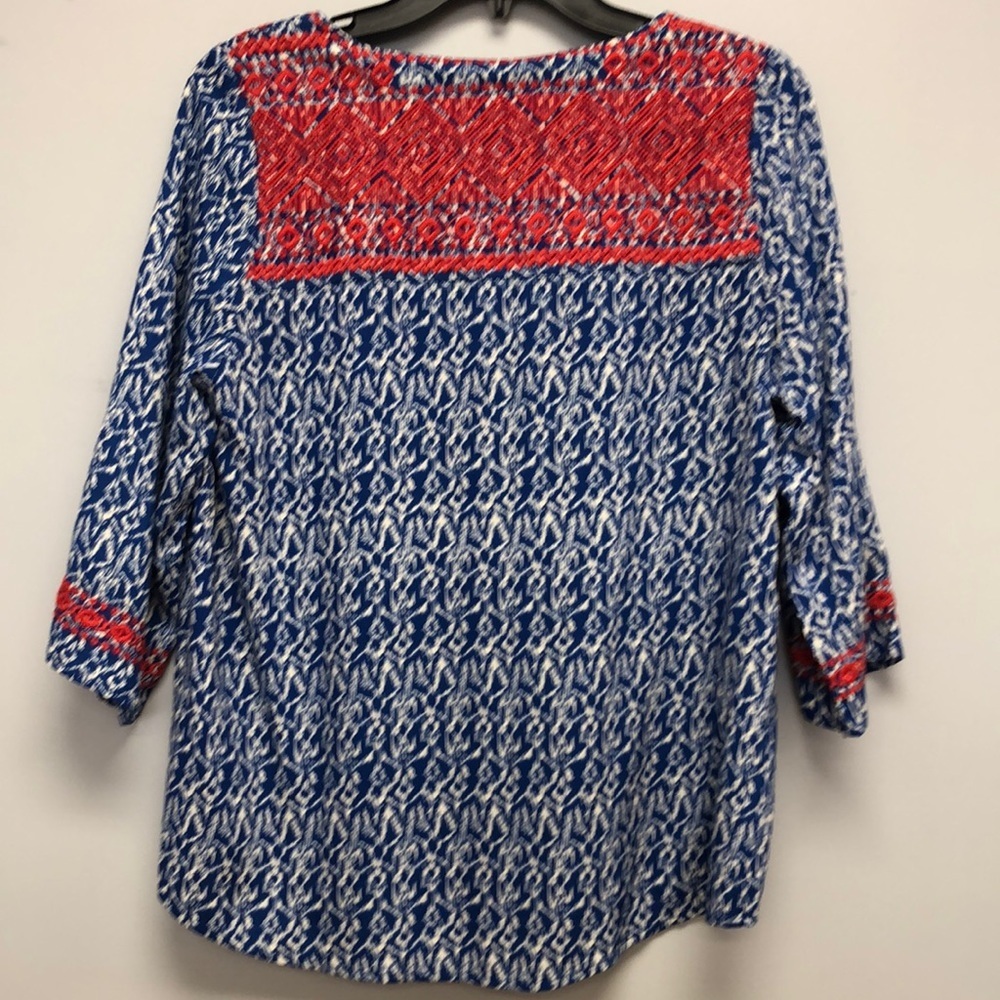 NWT! THML Embroidered Top - Picture 2 of 8
